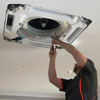 adam zoellner installing a ducted aircon in joondalup area